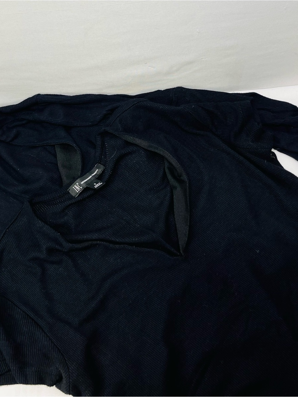 2 INC International Concepts‎ Black Ribbed V-Neck Top
